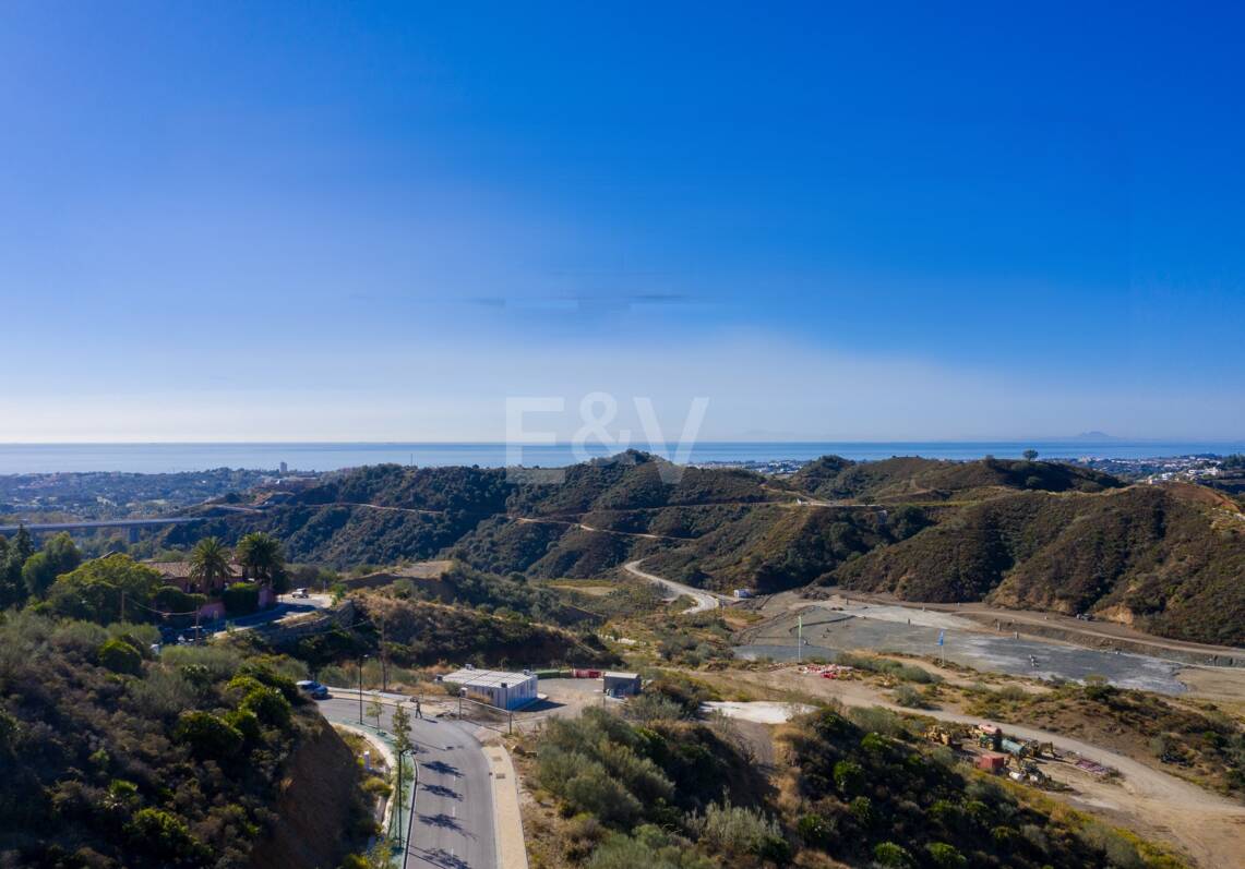 Stunning plot in prime position within resort area