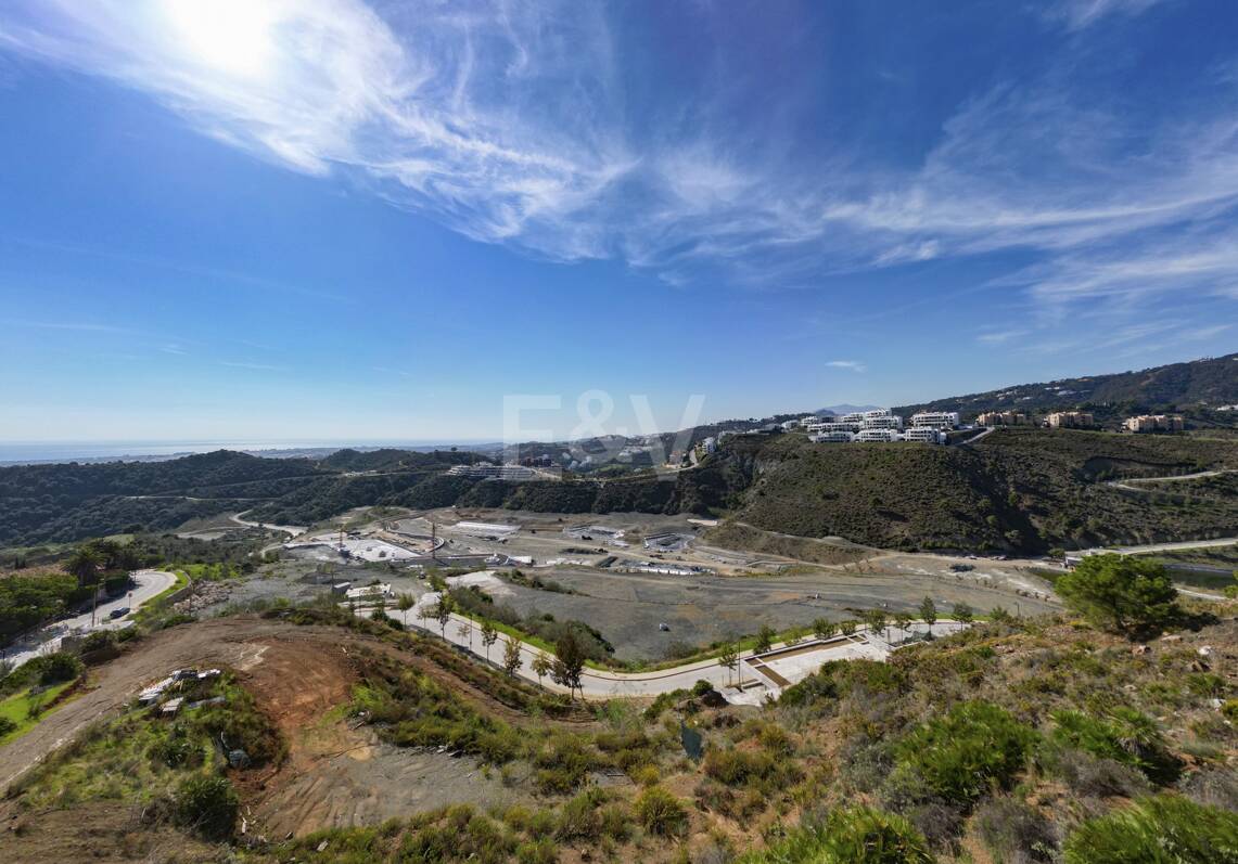Stunning plot in prime position within resort area