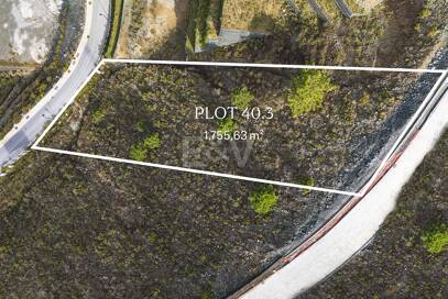 West inför tomt i ny exklusiv resort