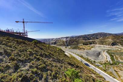 West inför tomt i ny exklusiv resort