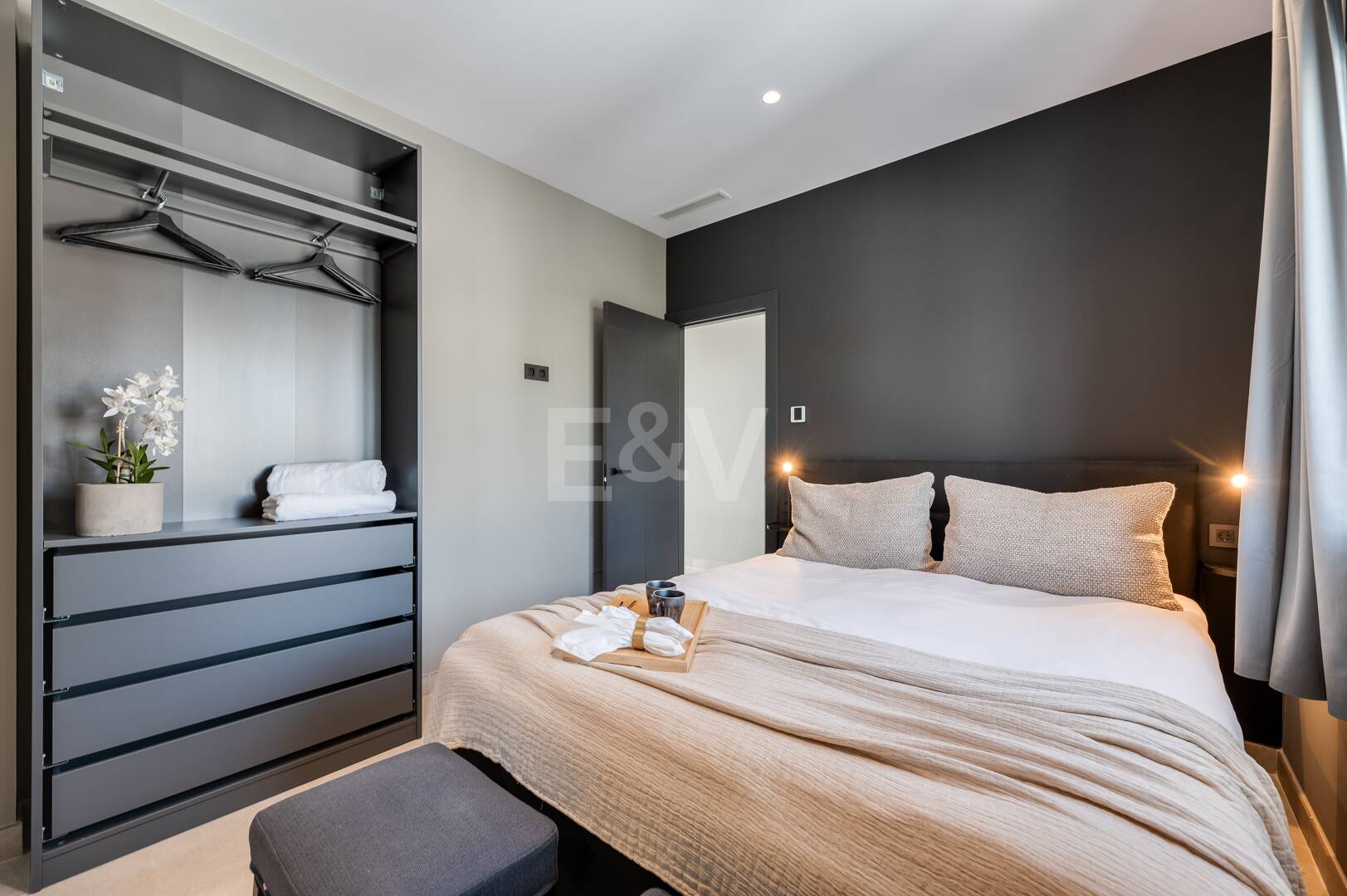 Nowoczesna willa w Marbesa - rzut kamieniami z plaży