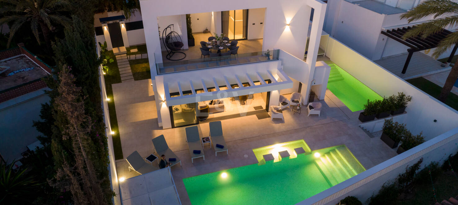 Utsökt modern villa i Marbesa - en stenkast från stranden