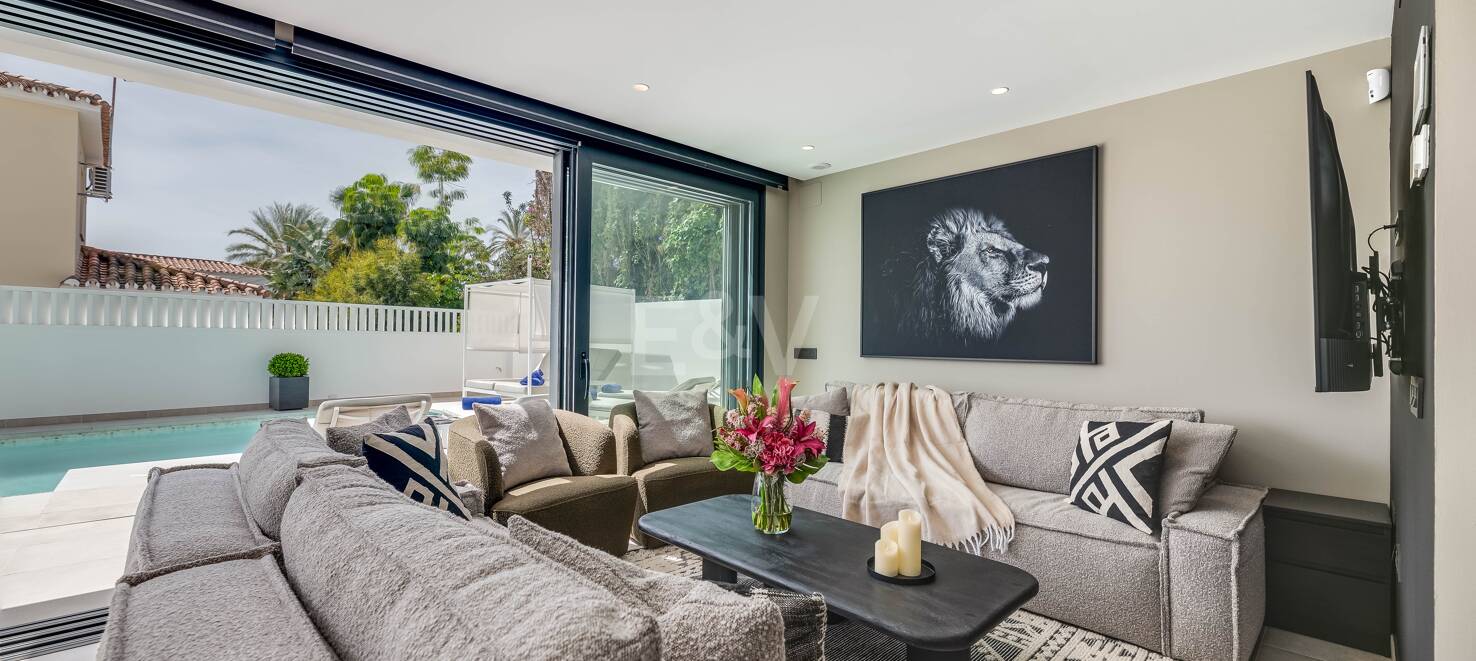 Utsökt modern villa i Marbesa - en stenkast från stranden
