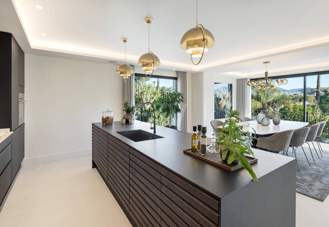 Utsökt Villa i Nueva Andalucía med andalusisk-scandinavian Charm