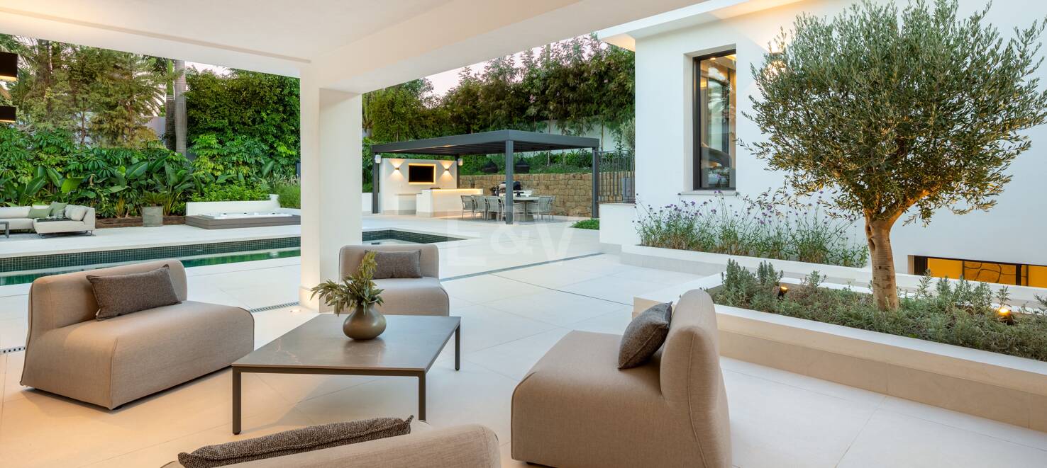 Wybitna willa w Nueva Andalucía z Andaluzjańską Skandynawską Charm