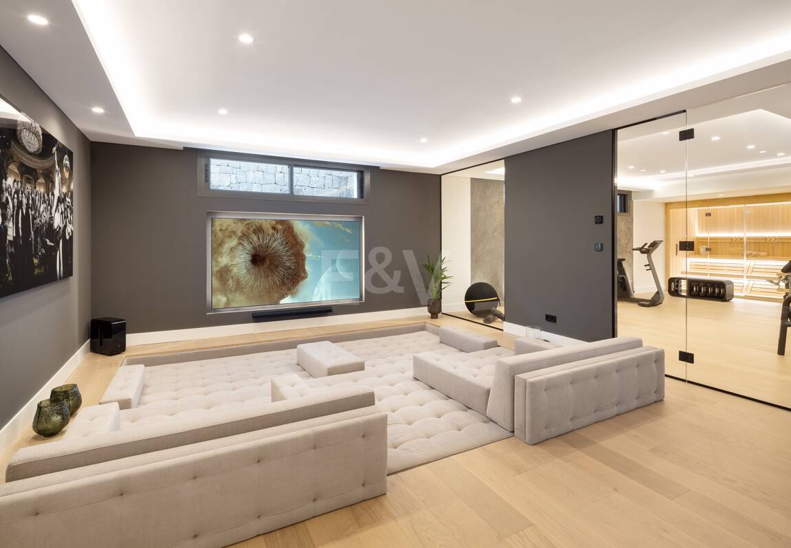 Utsökt Villa i Nueva Andalucía med andalusisk-scandinavian Charm