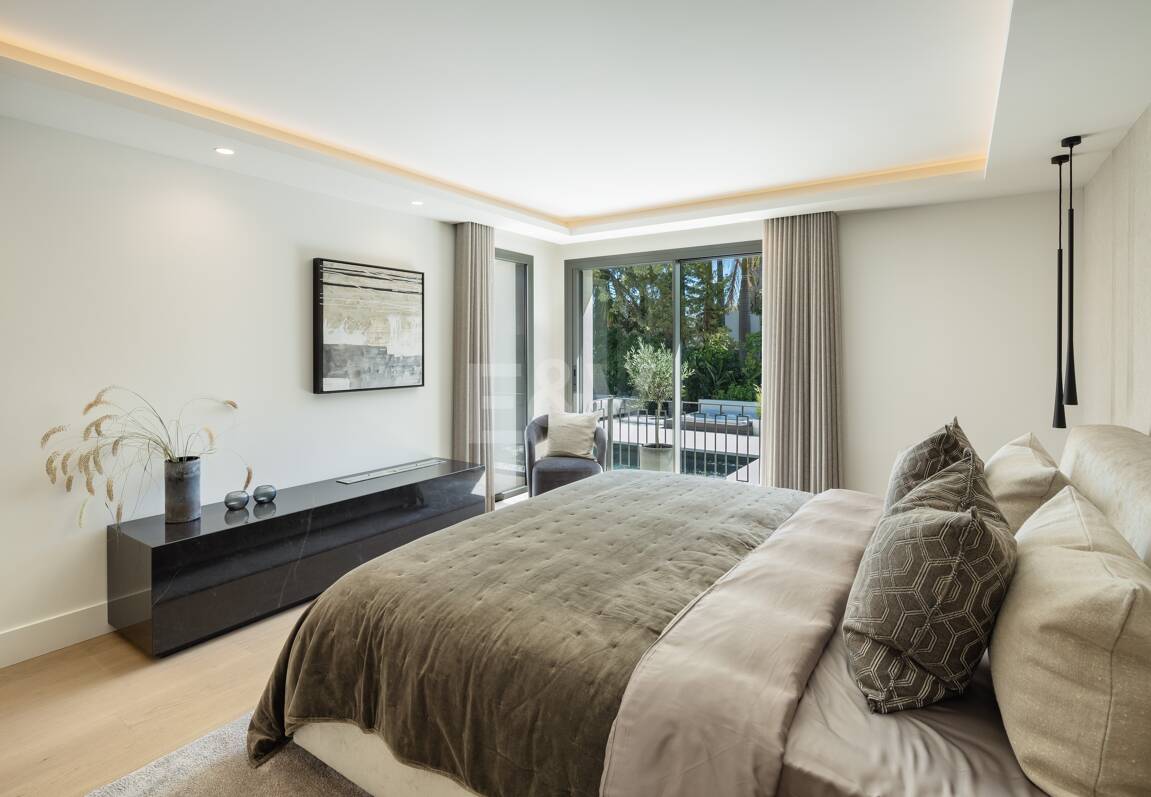 Utsökt Villa i Nueva Andalucía med andalusisk-scandinavian Charm