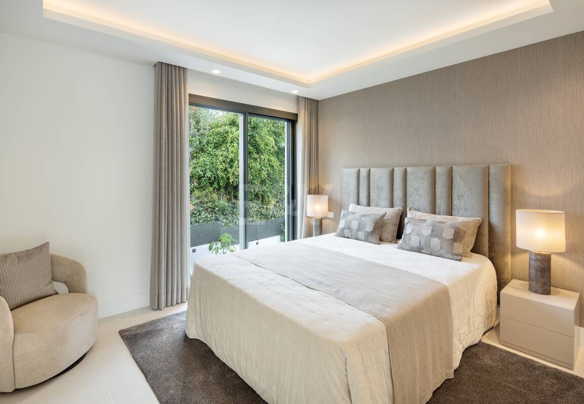 Utsökt Villa i Nueva Andalucía med andalusisk-scandinavian Charm