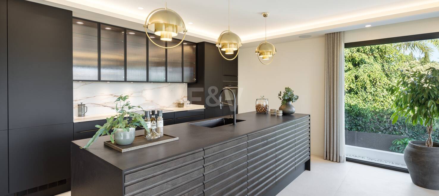 Wybitna willa w Nueva Andalucía z Andaluzjańską Skandynawską Charm