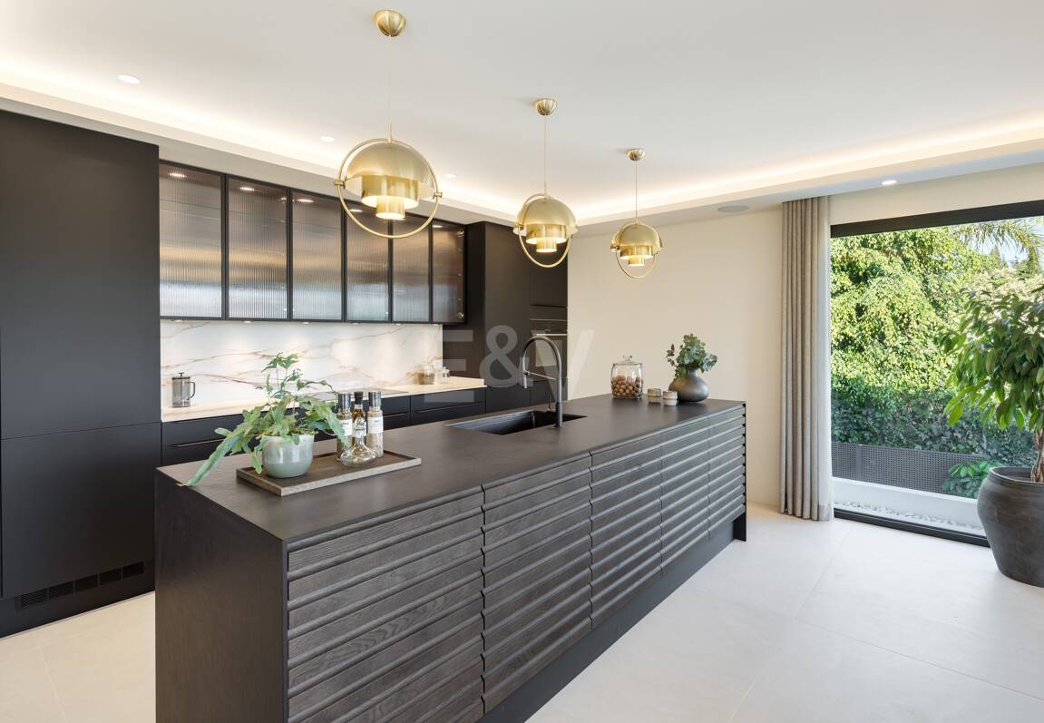 Utsökt Villa i Nueva Andalucía med andalusisk-scandinavian Charm