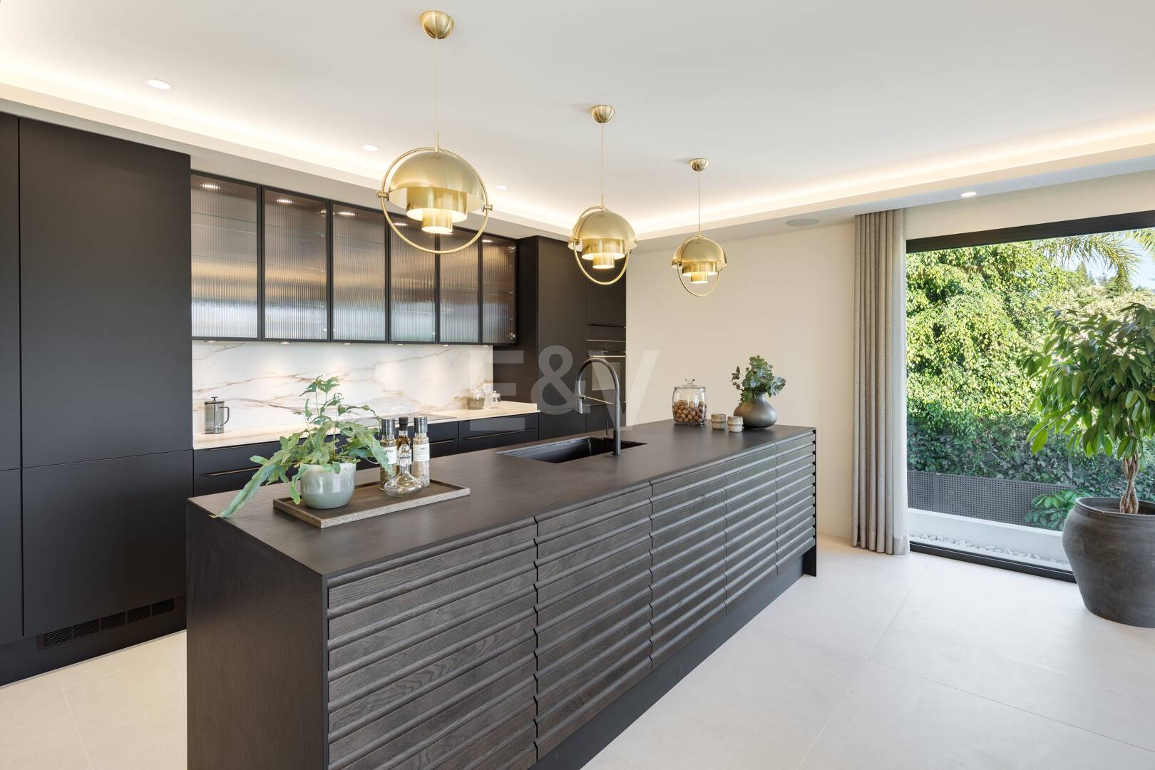 Utsökt Villa i Nueva Andalucía med andalusisk-scandinavian Charm