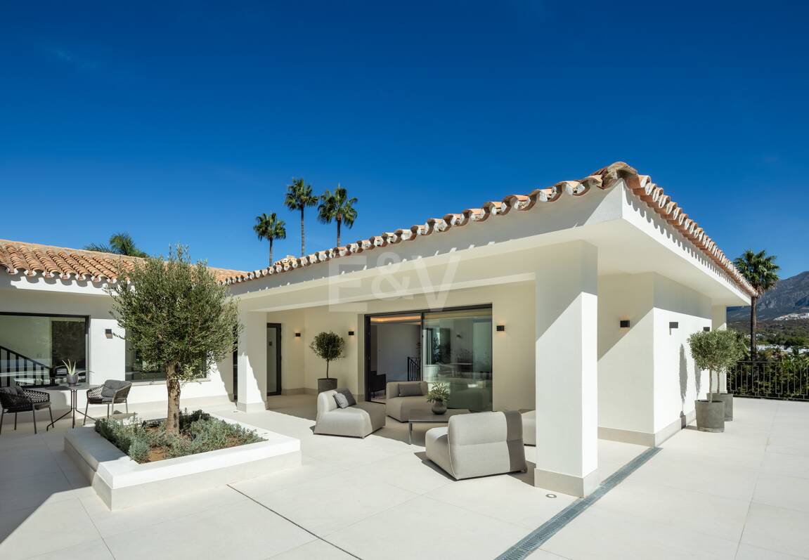 Utsökt Villa i Nueva Andalucía med andalusisk-scandinavian Charm