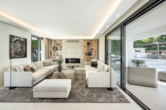 Utsökt Villa i Nueva Andalucía med andalusisk-scandinavian Charm