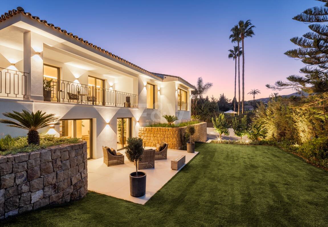Utsökt Villa i Nueva Andalucía med andalusisk-scandinavian Charm