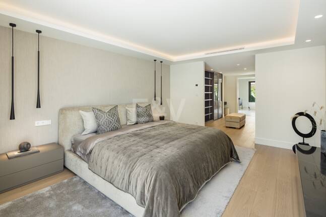 Utsökt Villa i Nueva Andalucía med andalusisk-scandinavian Charm