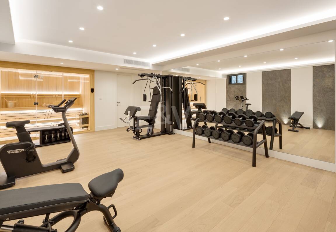 Utsökt Villa i Nueva Andalucía med andalusisk-scandinavian Charm