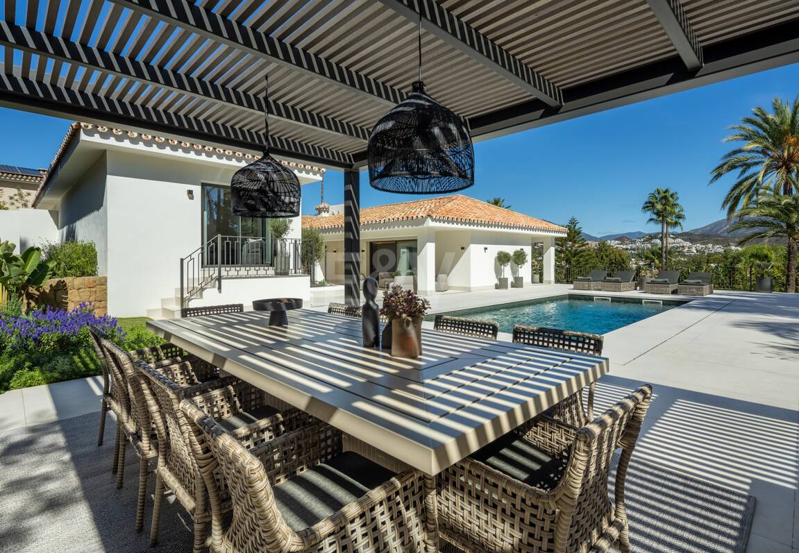 Utsökt Villa i Nueva Andalucía med andalusisk-scandinavian Charm