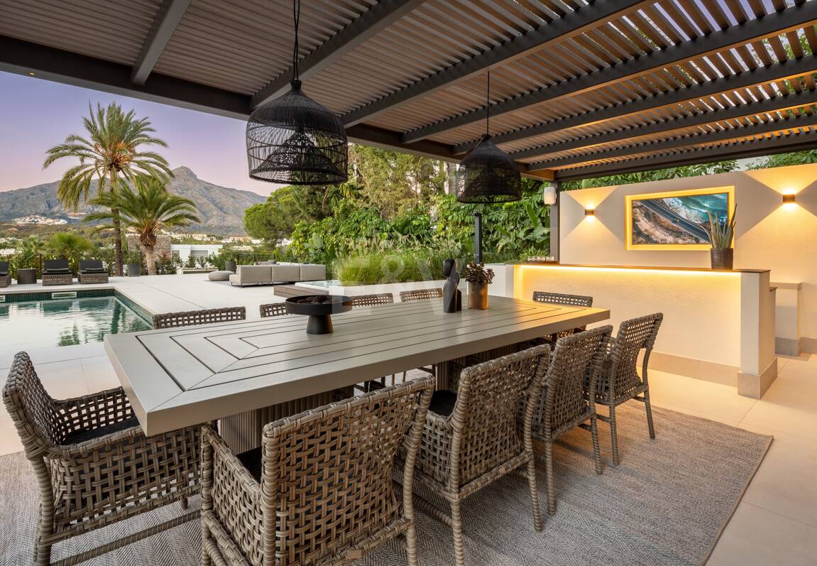 Utsökt Villa i Nueva Andalucía med andalusisk-scandinavian Charm