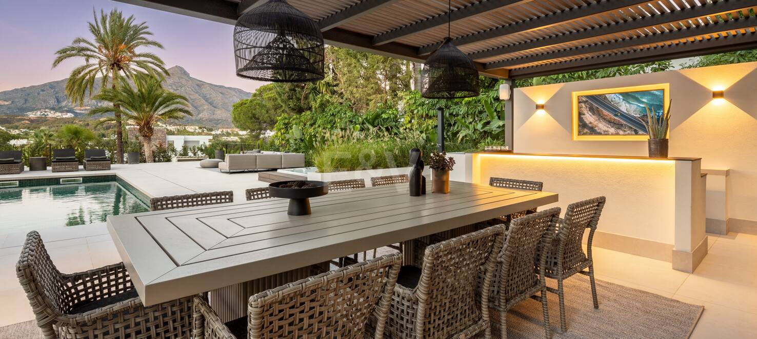 Wybitna willa w Nueva Andalucía z Andaluzjańską Skandynawską Charm