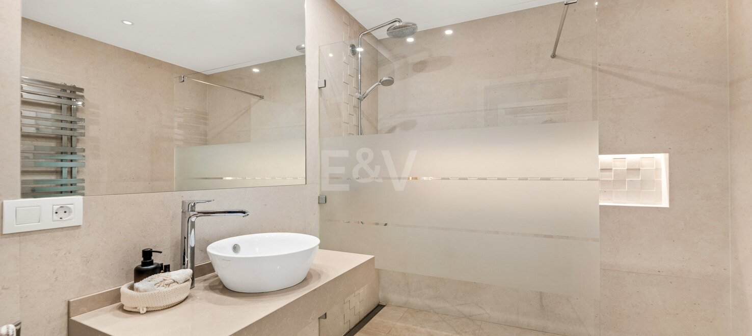Exclusive 9-Bedroom Villa with Sea Views in El Rosario