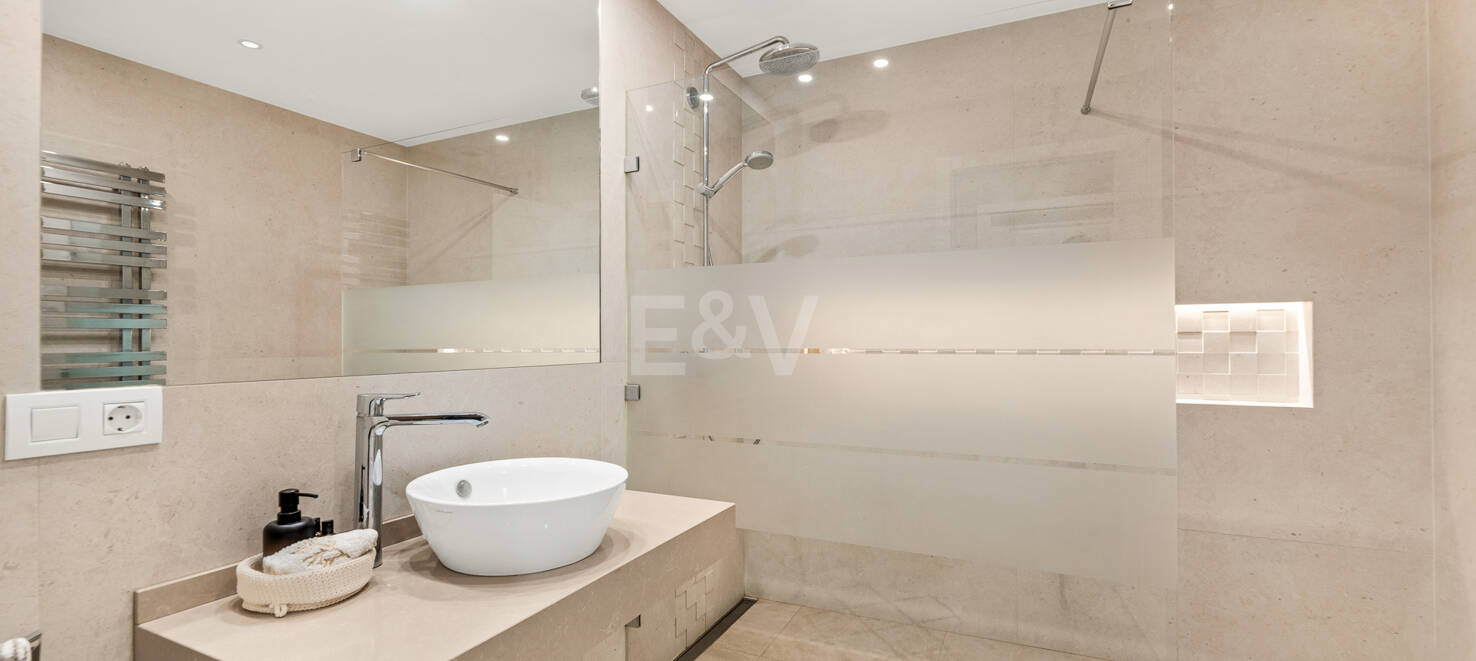 Elegant Villa with Breathetaking Sea Views in a Prestigious Private Community