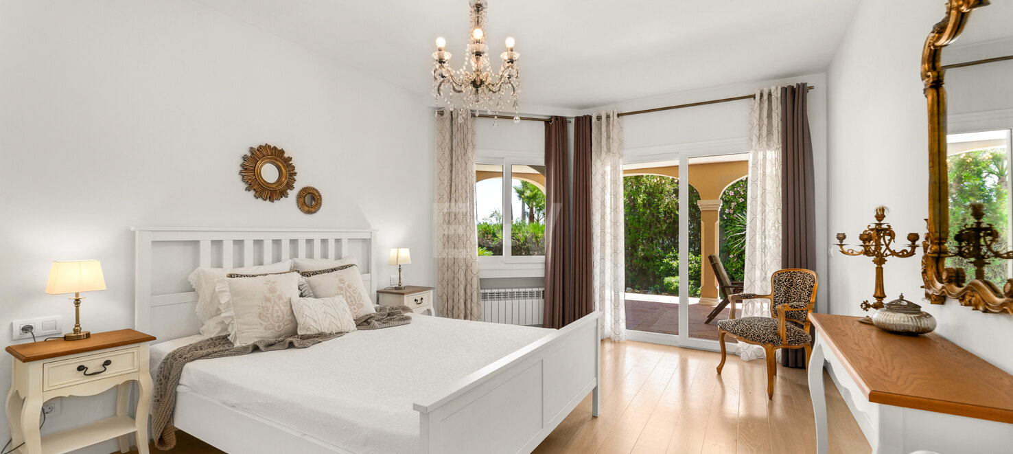 Exclusive 9-Bedroom Villa with Sea Views in El Rosario