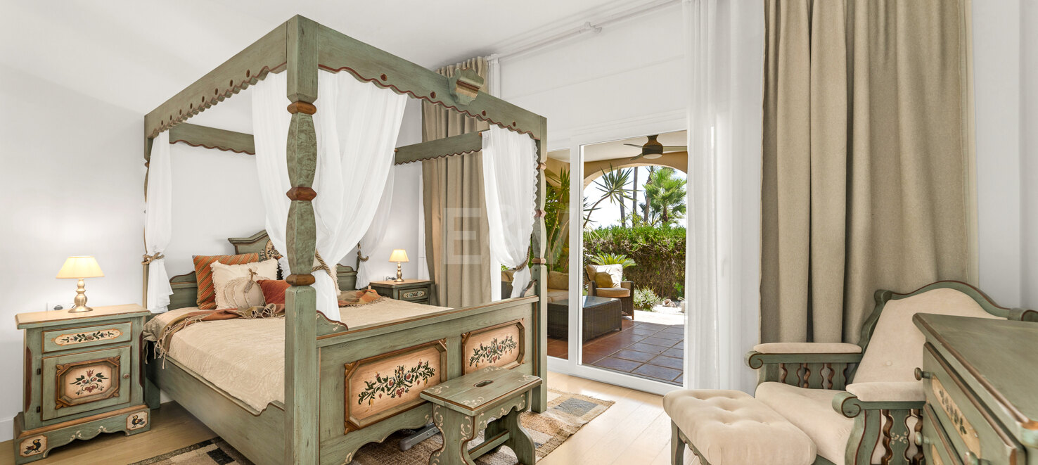 Exclusive 9-Bedroom Villa with Sea Views in El Rosario