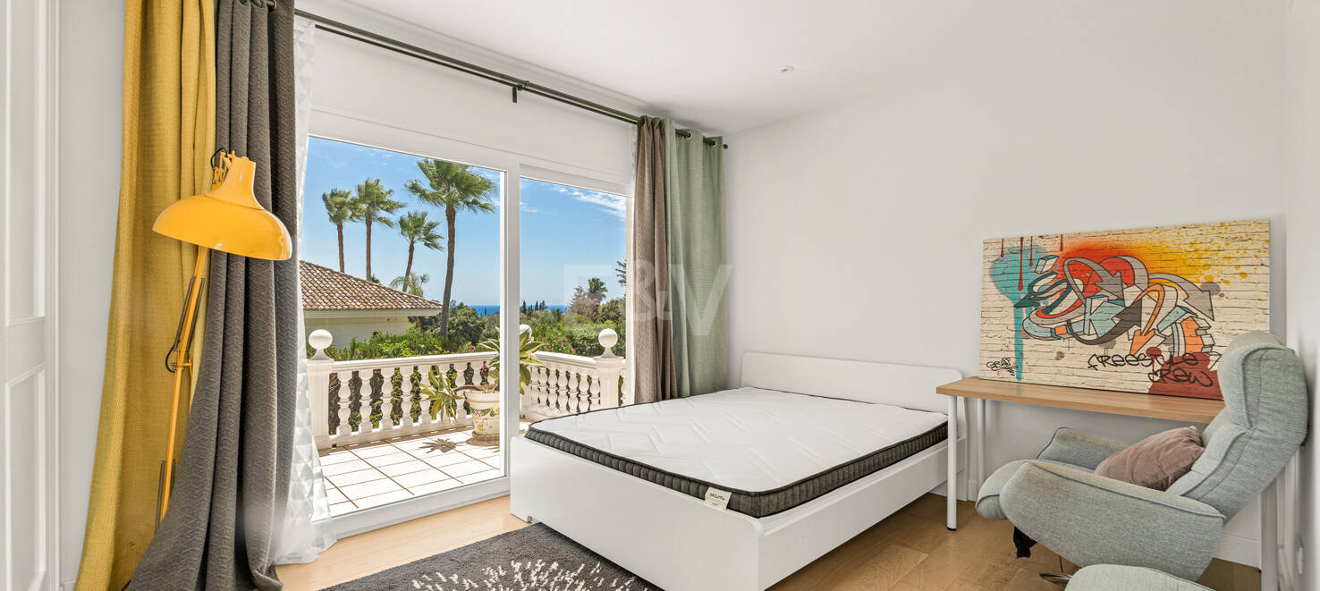 Elegant Villa with Breathetaking Sea Views in a Prestigious Private Community