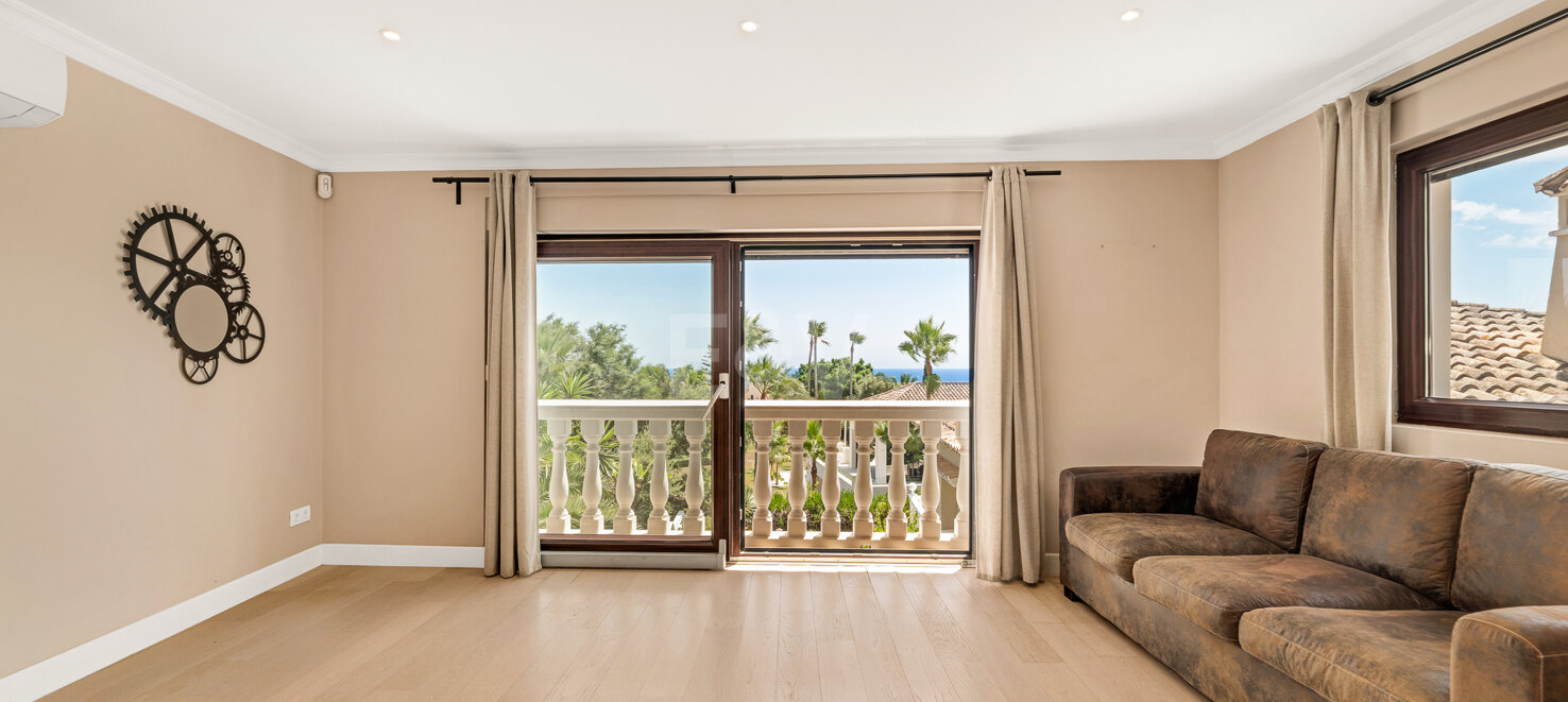Exclusive 9-Bedroom Villa with Sea Views in El Rosario