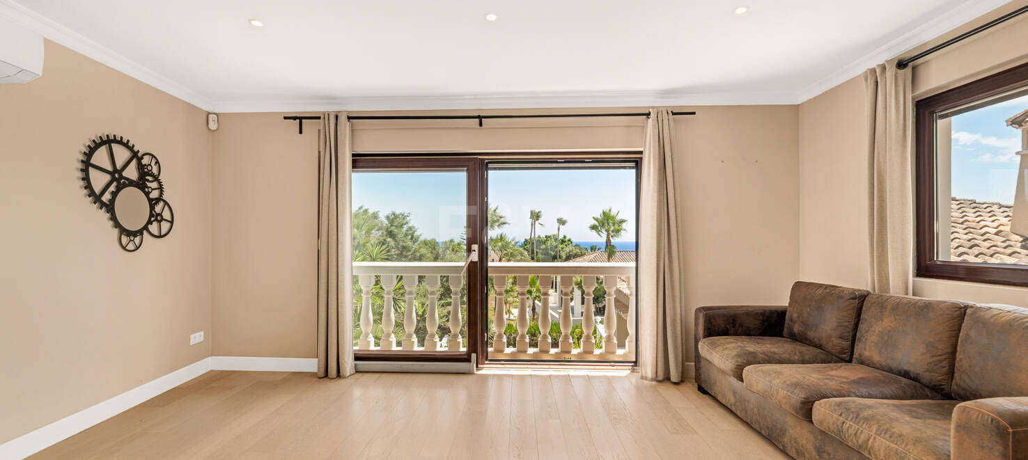 Elegant Villa with Breathetaking Sea Views in a Prestigious Private Community