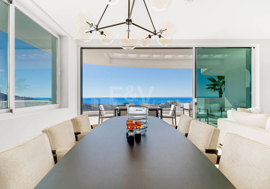 Palo Alto Apartment with Stunning Panoramic Seaviews and Spacious Terrace