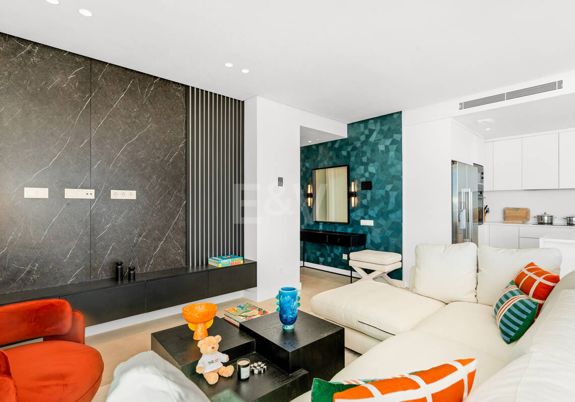 Palo Alto Apartment with Stunning Panoramic Seaviews and Spacious Terrace