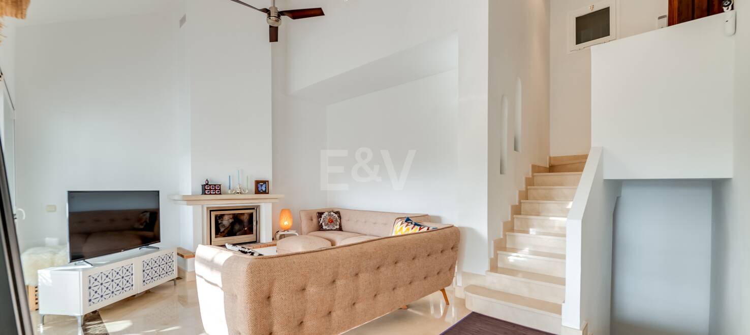 Elegant Andalusian-Style Townhouse Nestled Above Marbella