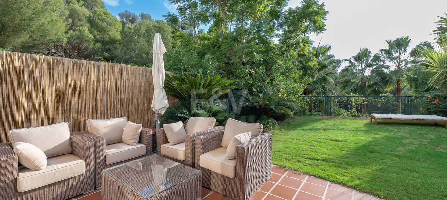 Elegant Andalusian-Style Townhouse Nestled Above Marbella