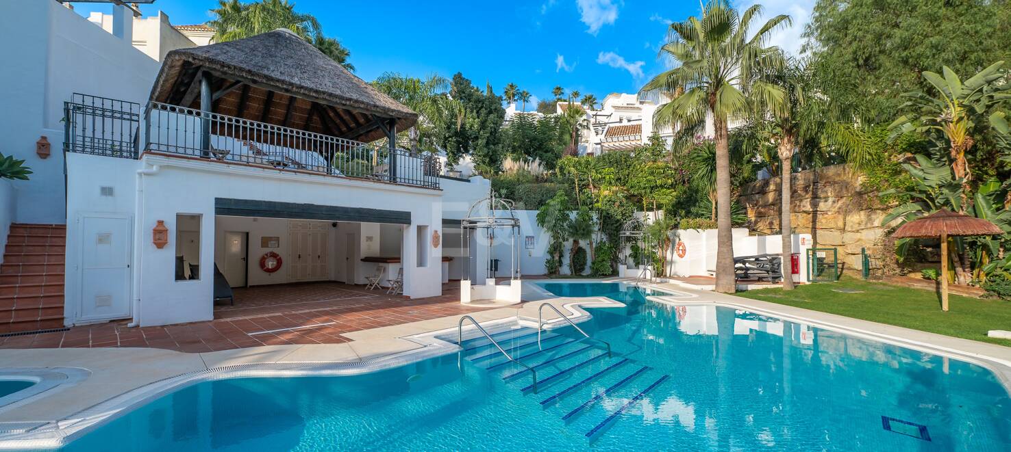 Elegant Andalusian-Style Townhouse Nestled Above Marbella