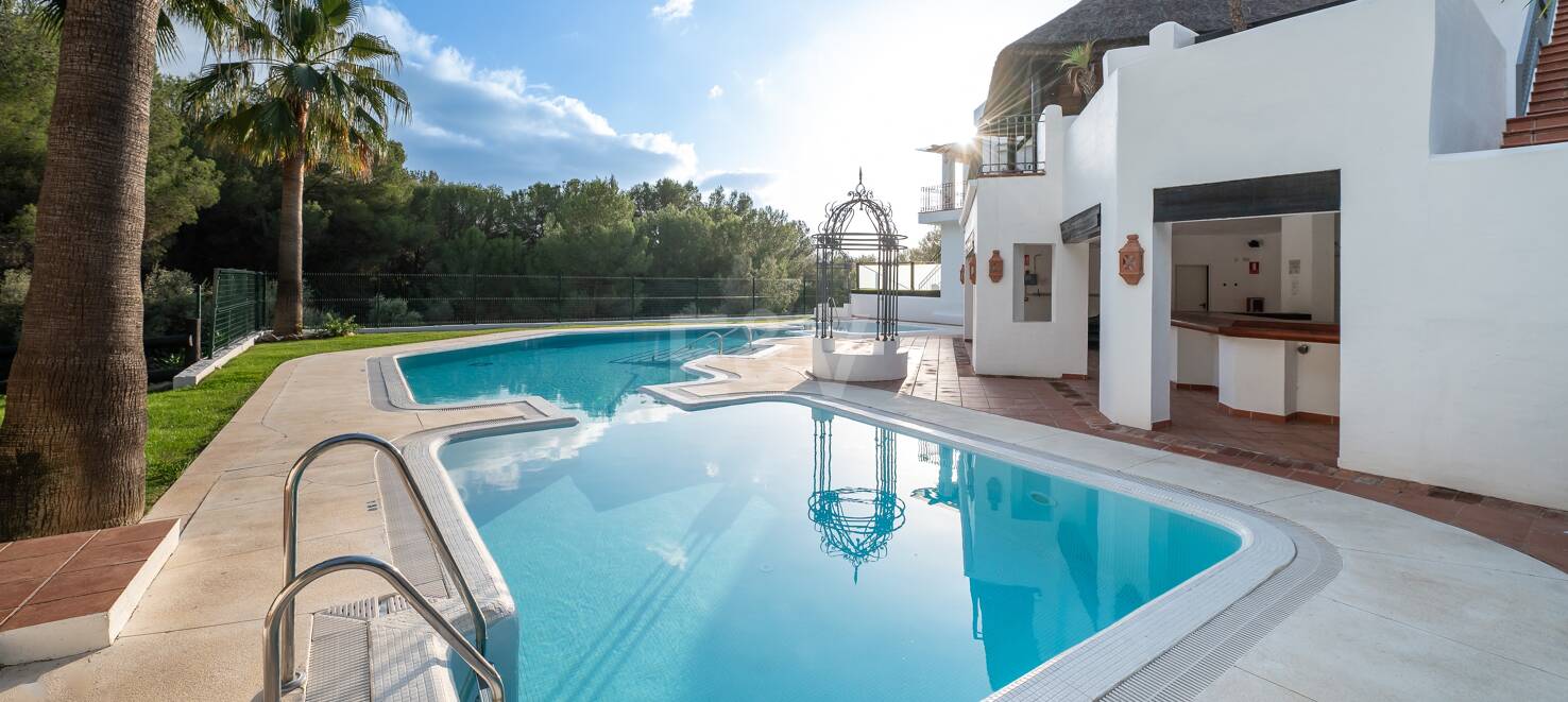 Elegant Andalusian-Style Townhouse Nestled Above Marbella