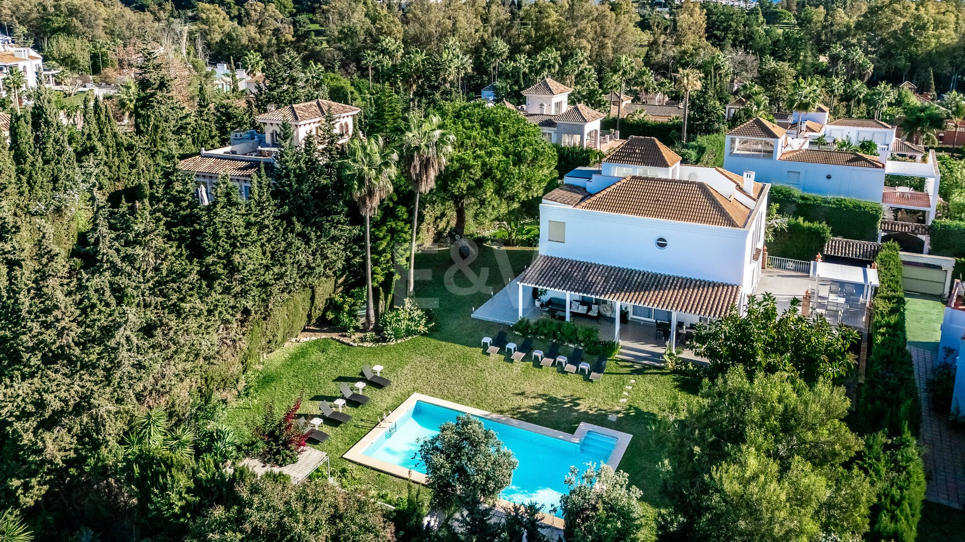 Villa en Las Brisas con alto potencial de alquiler
