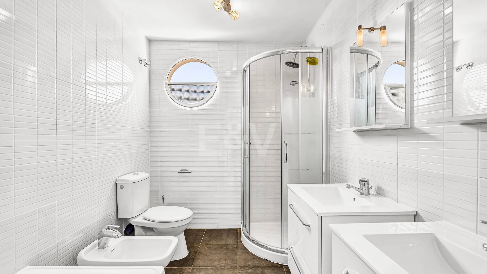 Villa en Las Brisas con alto potencial de alquiler