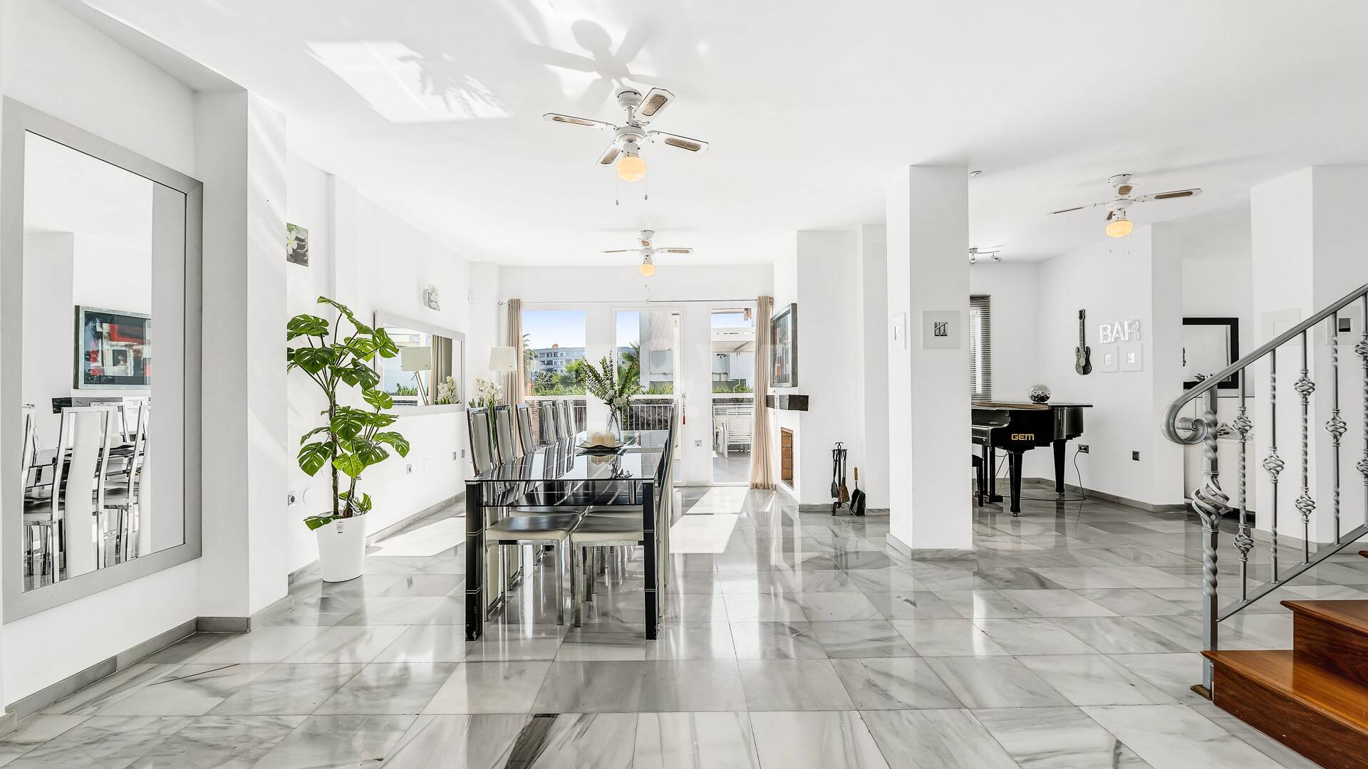 Villa en Las Brisas con alto potencial de alquiler