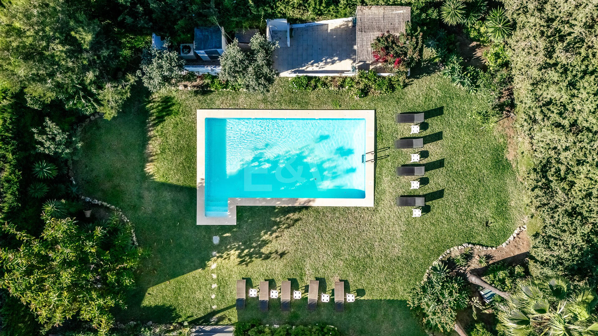 Villa en Las Brisas con alto potencial de alquiler