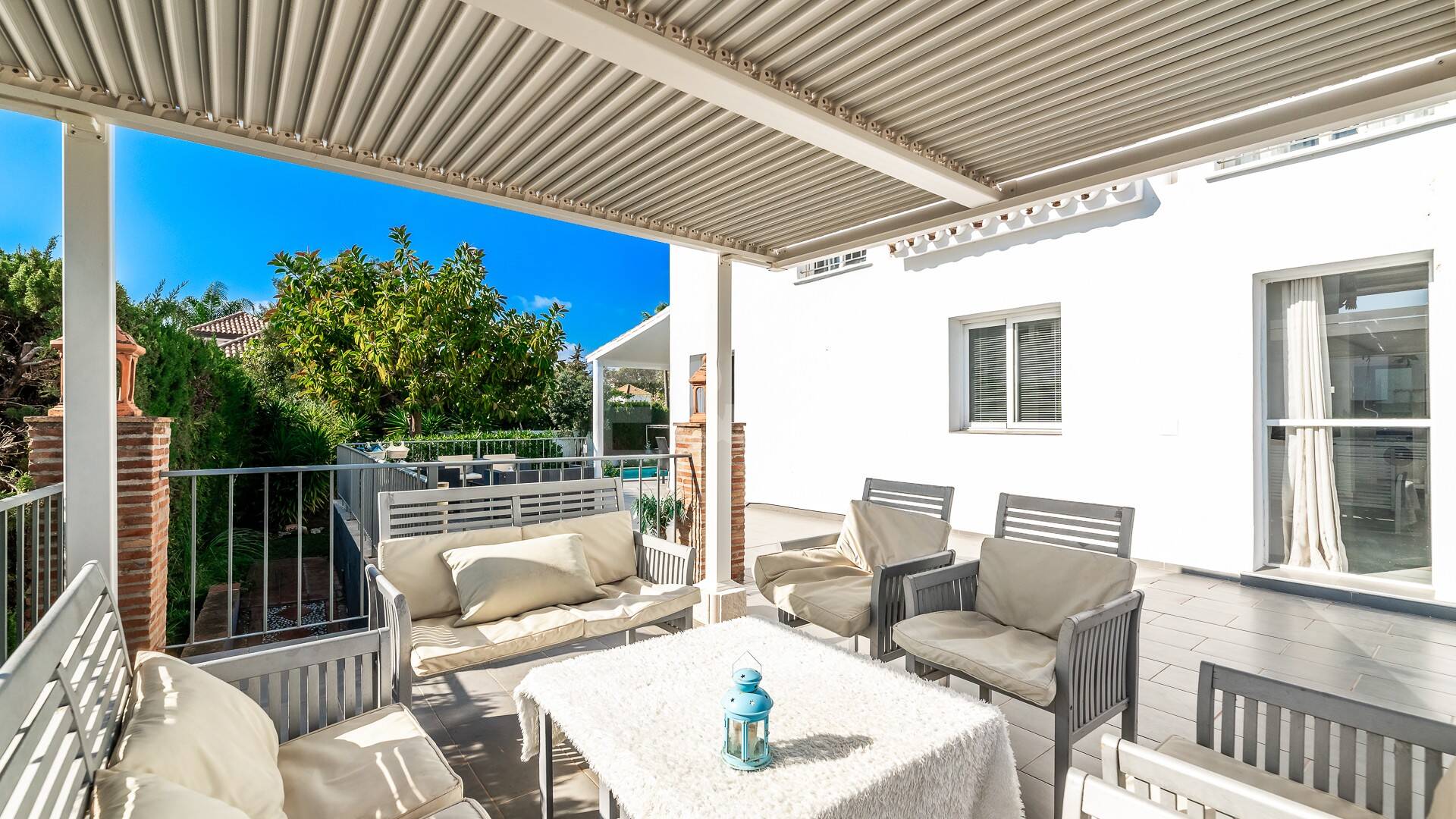 Villa en Las Brisas con alto potencial de alquiler