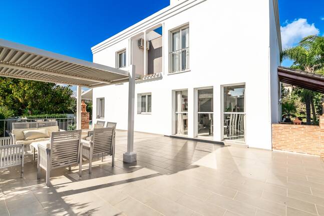 En Serene Marbella Villa för året runt liv