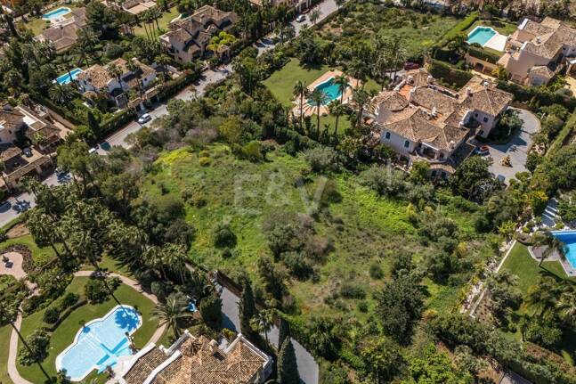 Unique Plot in Sierra Blanca – 4,021 sqm for a Luxury Villa