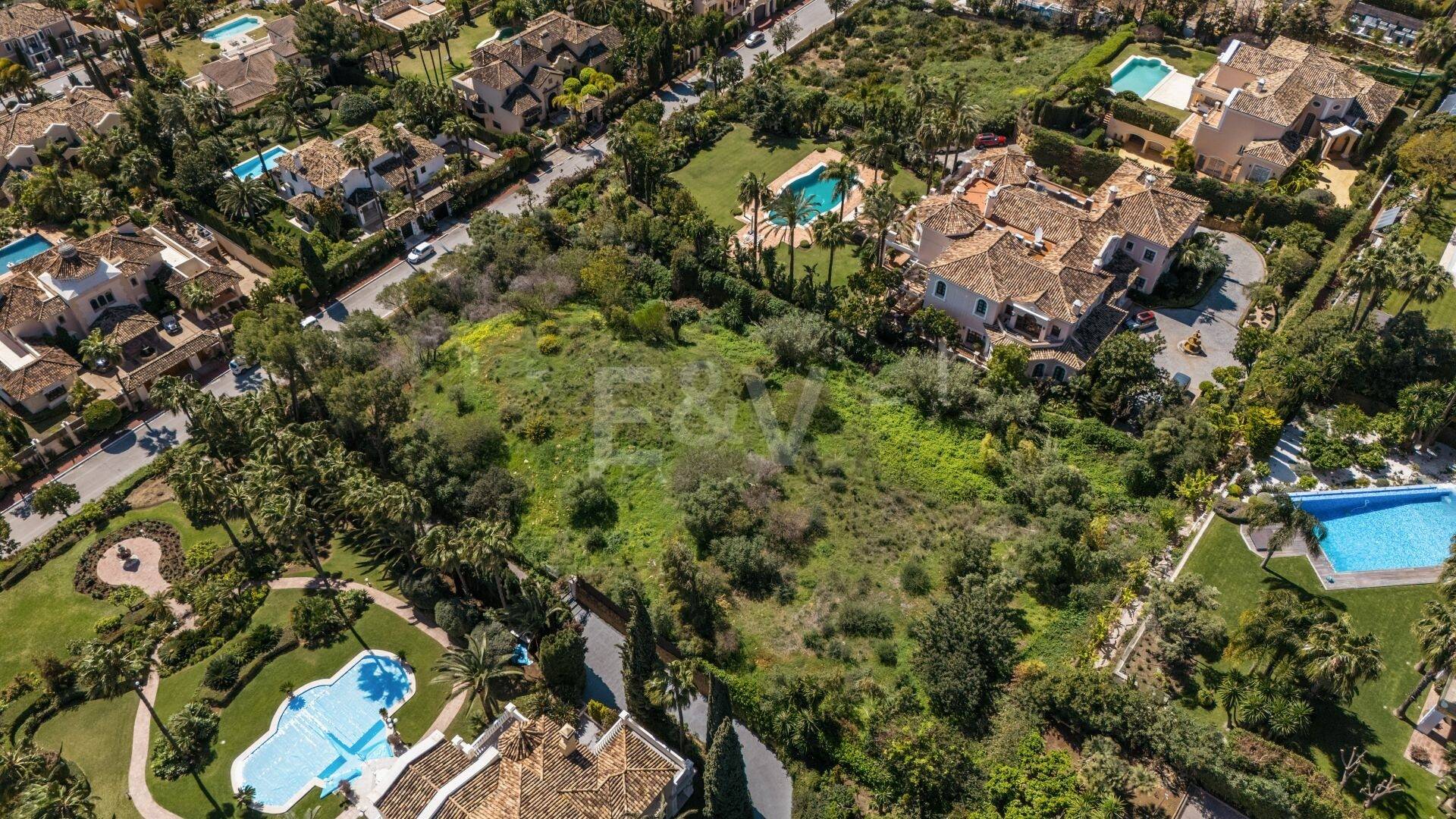 Unique Plot in Sierra Blanca – 4,021 sqm for a Luxury Villa