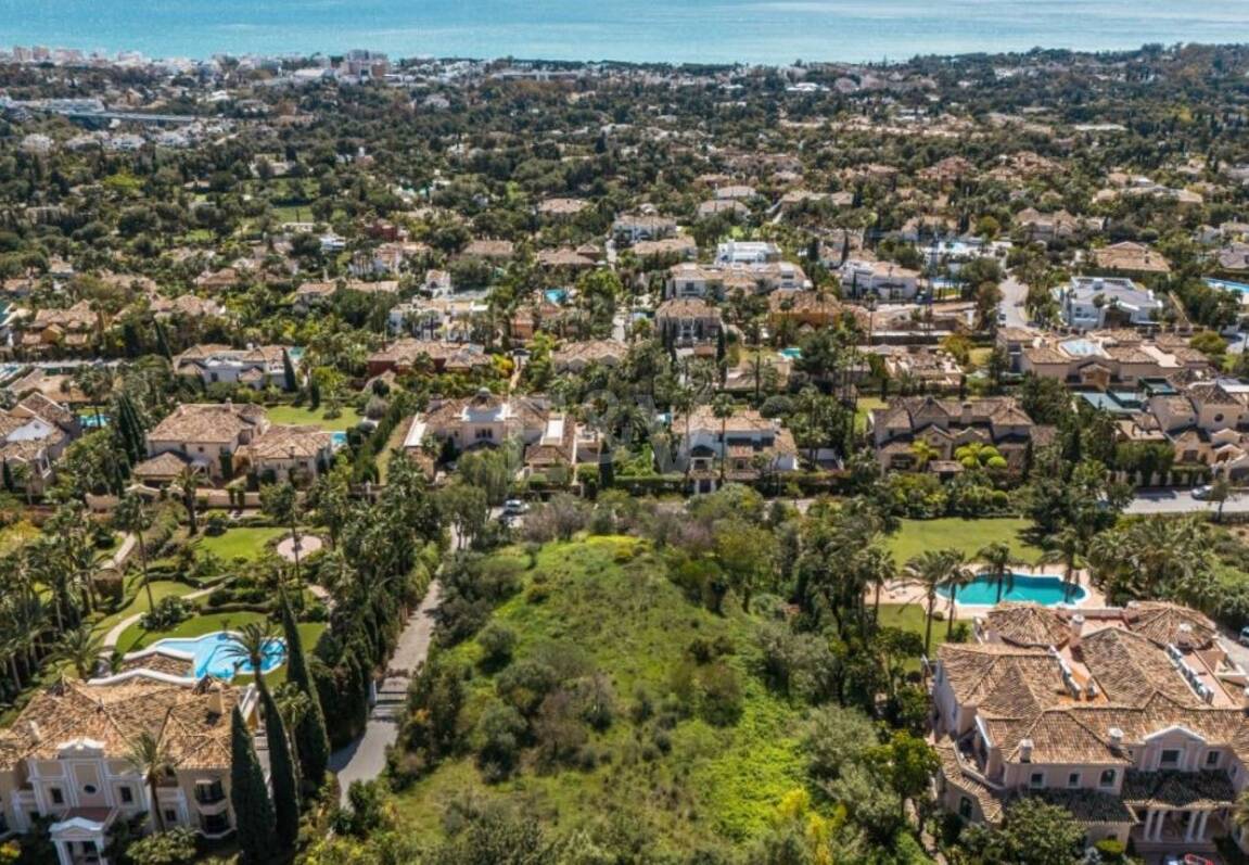 Unique Plot in Sierra Blanca – 4,021 sqm for a Luxury Villa