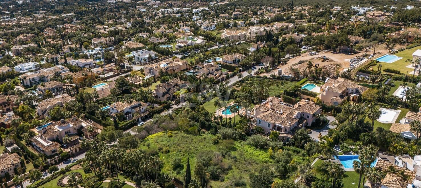 Terrain unique en Sierra Blanca – 4 021 m2 pour une Villa de luxe