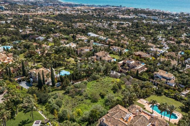 Unique Plot in Sierra Blanca – 4,021 sqm for a Luxury Villa