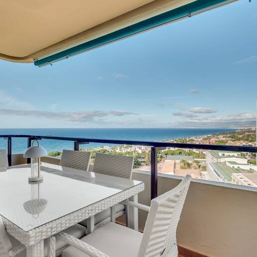 Estudio renovado junto a la playa en Elviria – A pasos de Nikki Beach alquiler flexible desde 2 meses