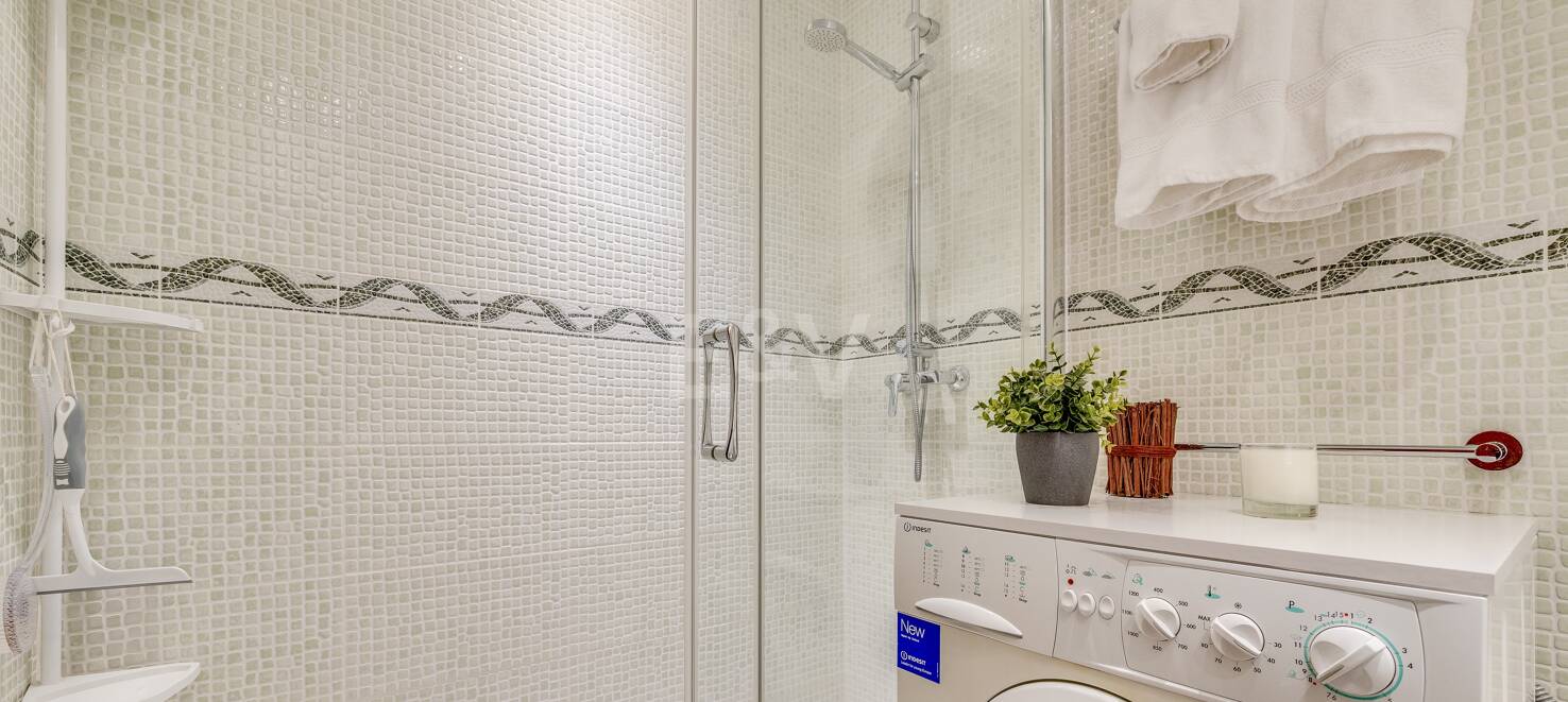 Estudio renovado junto a la playa en Elviria – A pasos de Nikki Beach alquiler flexible desde 2 meses