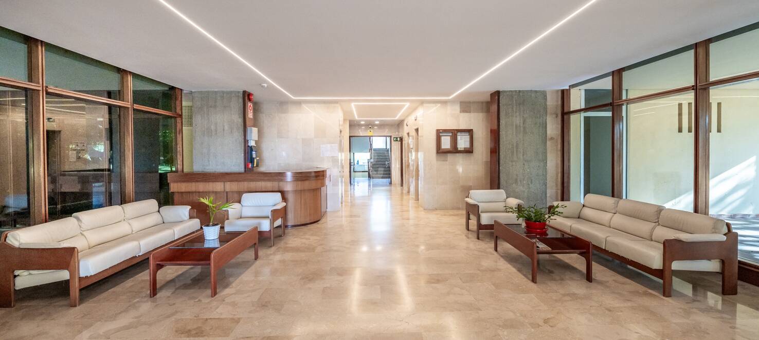 Estudio renovado junto a la playa en Elviria – A pasos de Nikki Beach alquiler flexible desde 2 meses